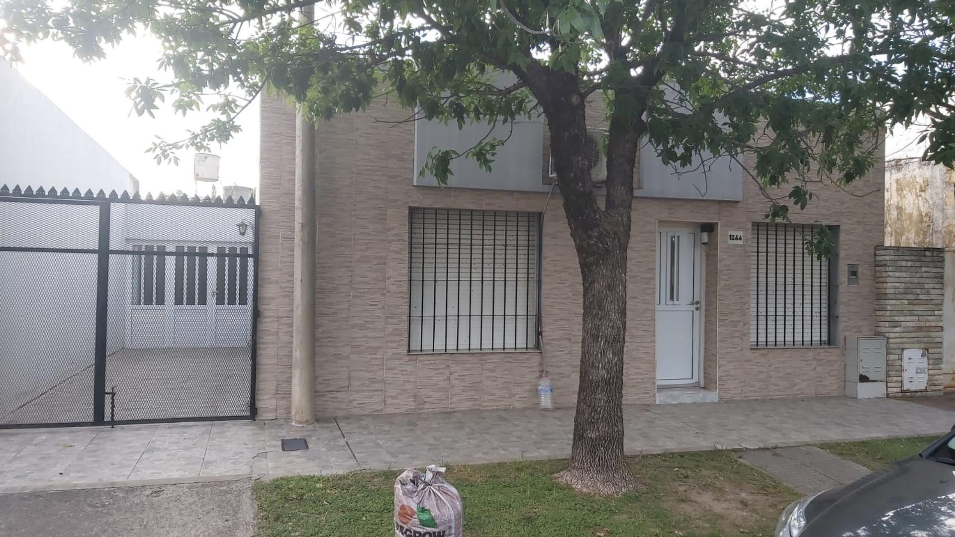 Venta Casa Amplias Comodidades Servicios Refaccionada.Cons -