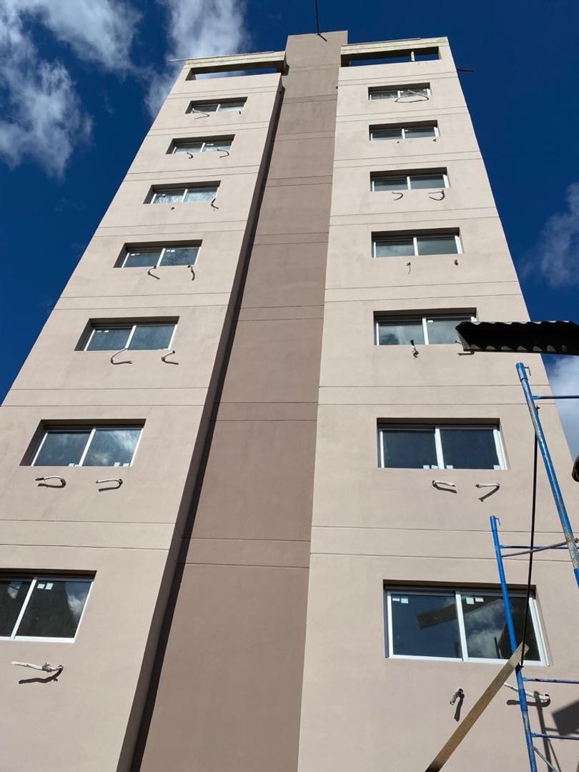 Venta, semipiso de 2 amb. a estrenar . Quilmes ctro.