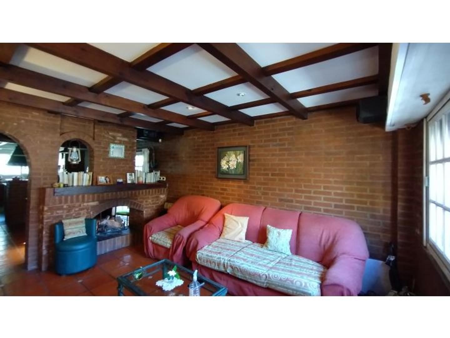 CASA SOBRE LOTE 430M2 IDEAL EMPRENDIMIENTO