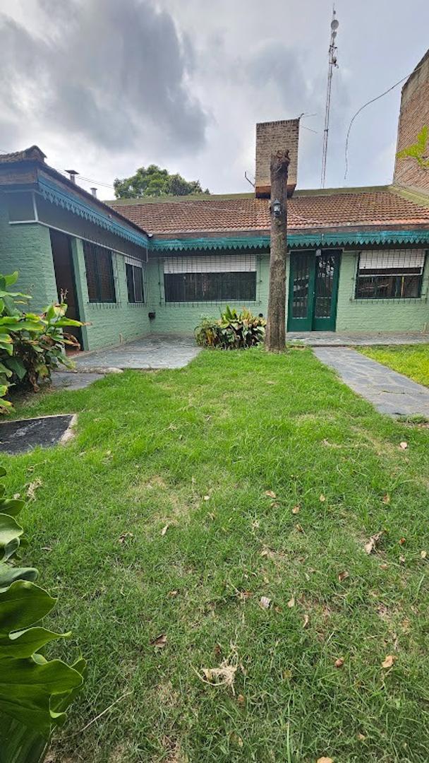 Casa 2 ambientes Castelar sur