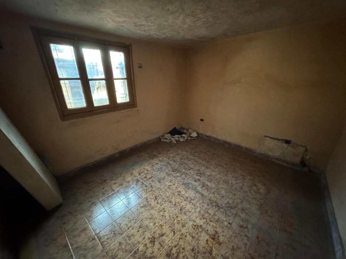 Casa 3 ambientes con 1 baño