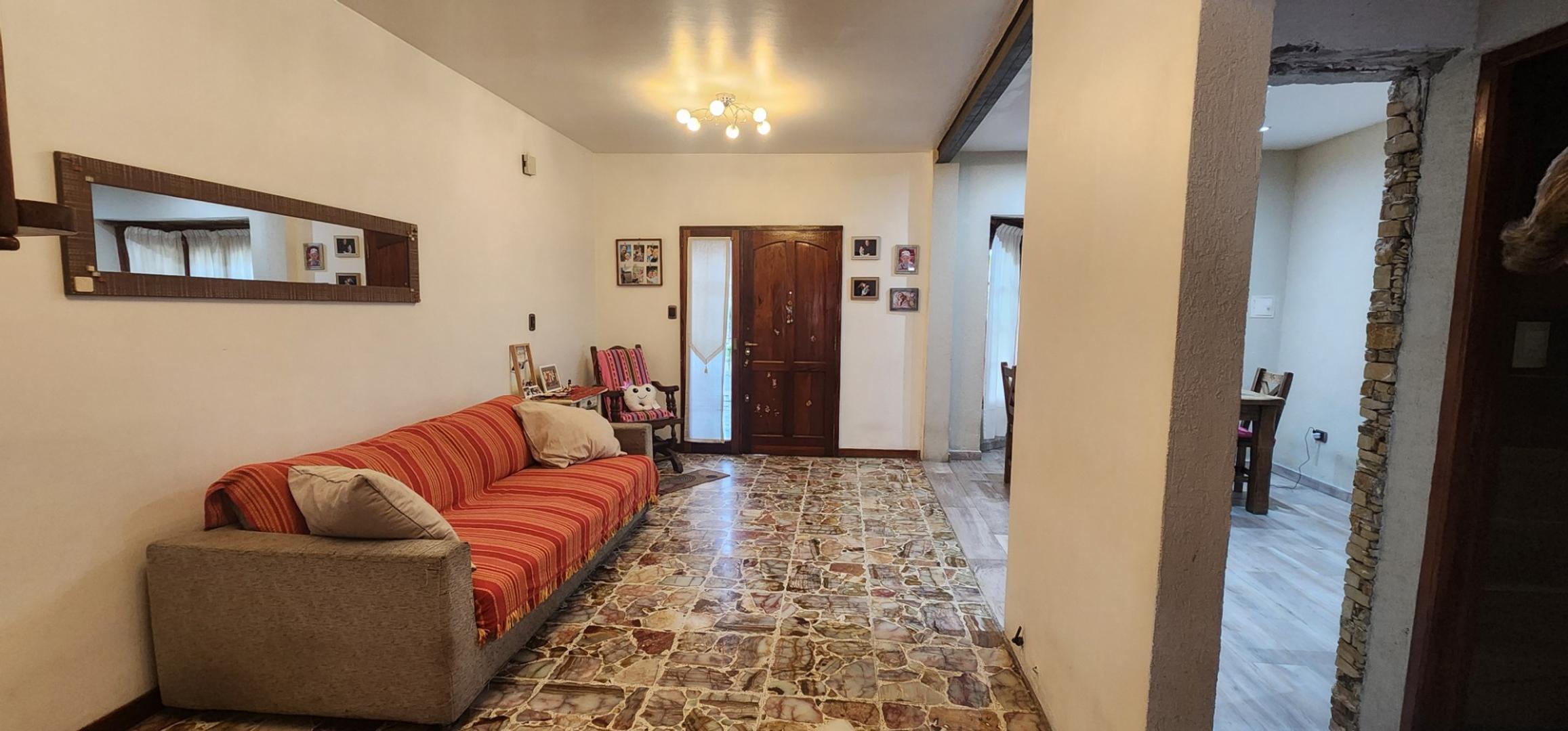 Depto Tipo Casa en Venta de 4 dormitorios