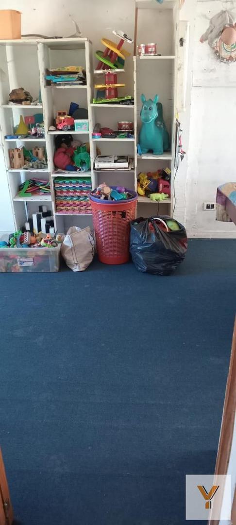 Casa 5 ambientes con 2 baños