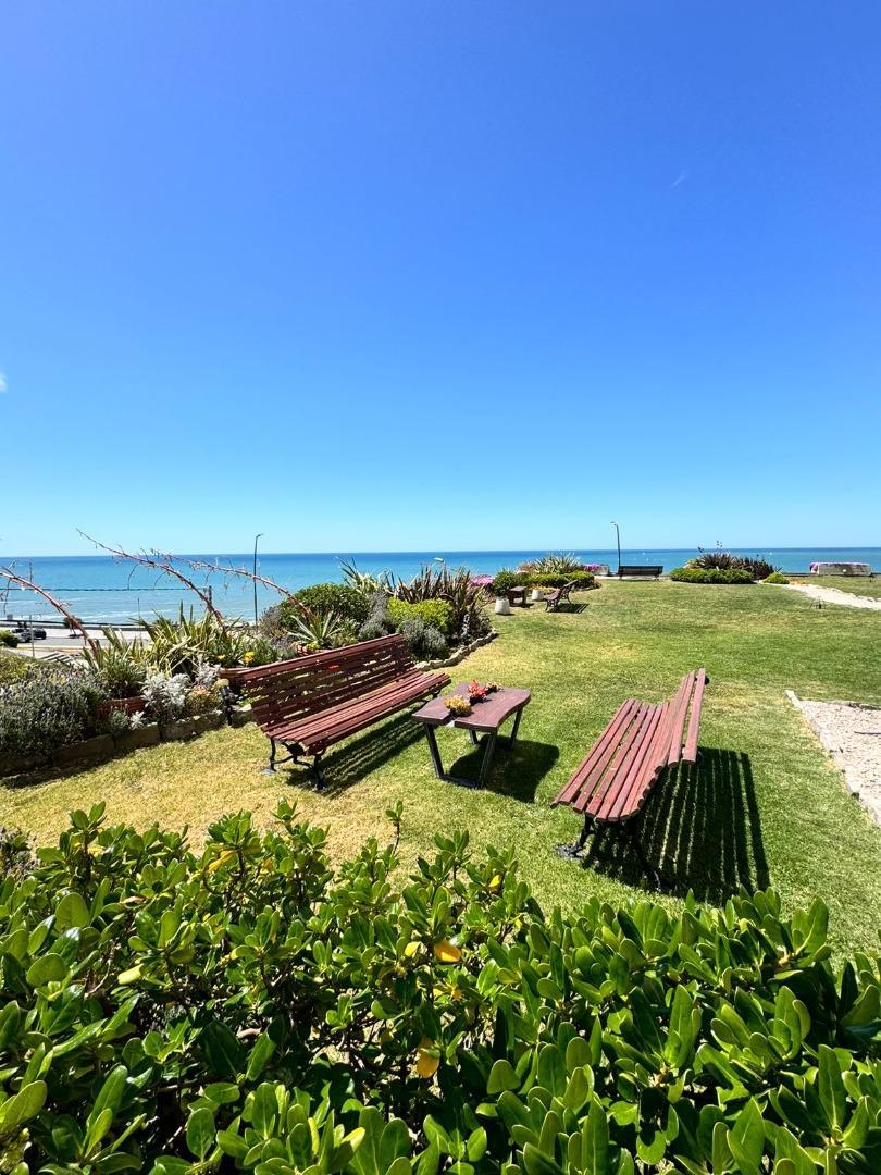 ALQUILER 4 AMBIENTES AMOBLADO,COCHERA CUBIERTA,TERRAZA C/SUM