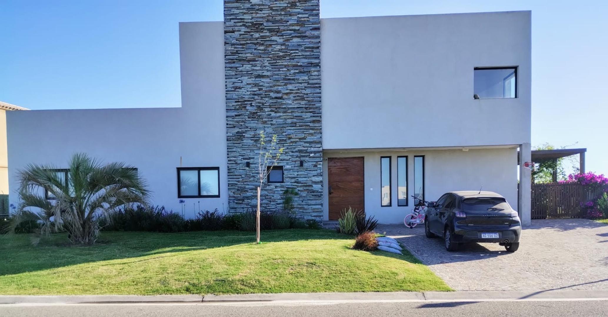 Casa en alquiler anual amoblada en alquiler San Sebastian