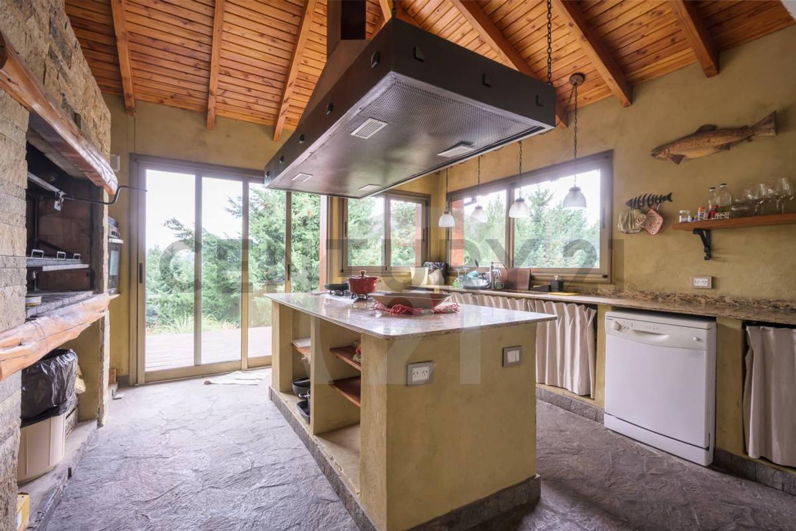 VENTA CASA SAN MARTIN DE LOS ANDES . ESTANCIA LOS ÑIRES