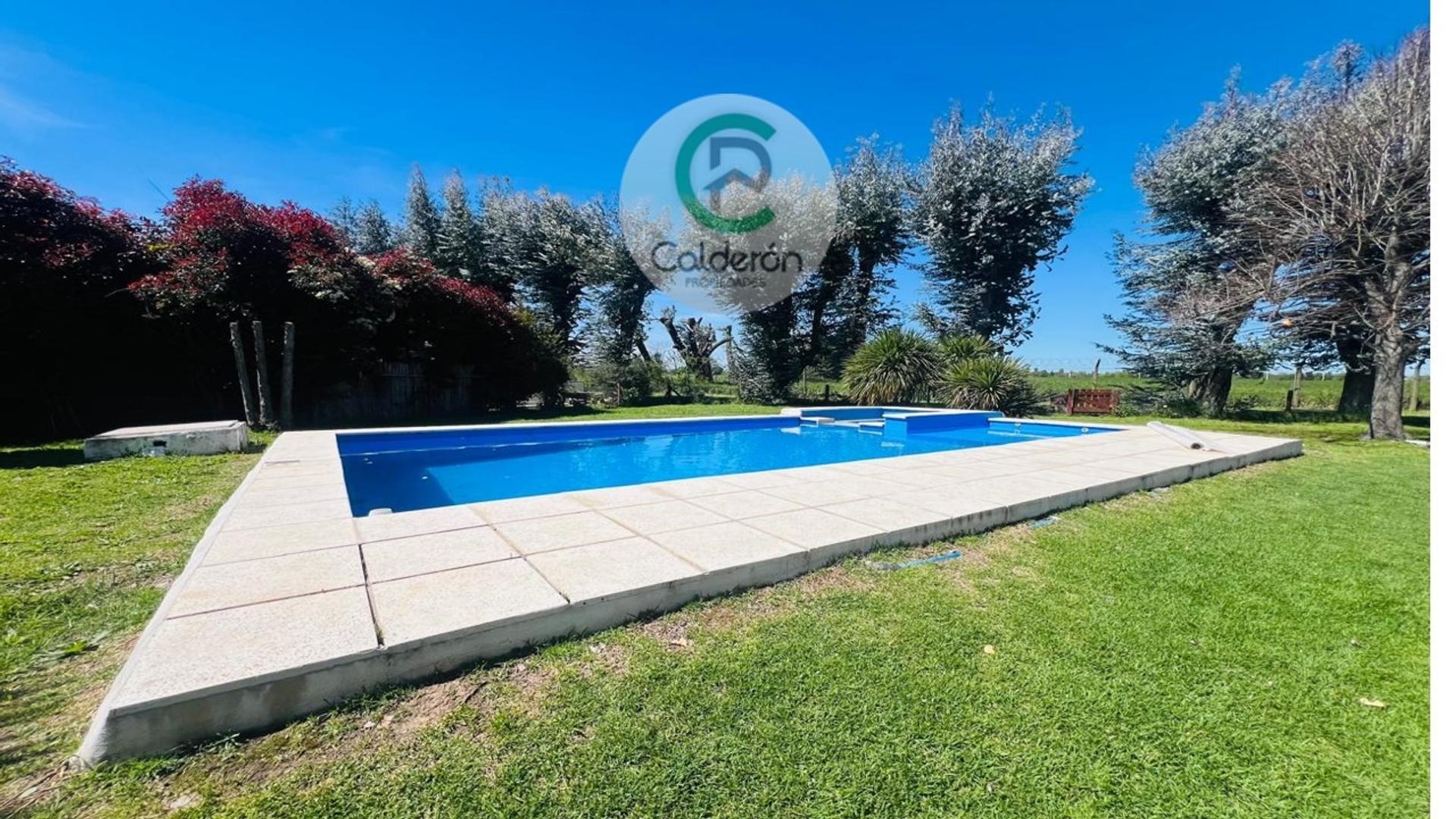 Casa 4 ambientes con 2 baños