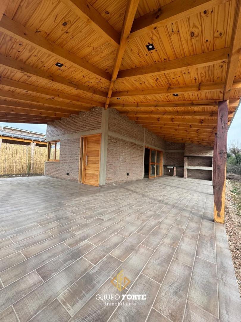 Casa en Venta con 1 cochera