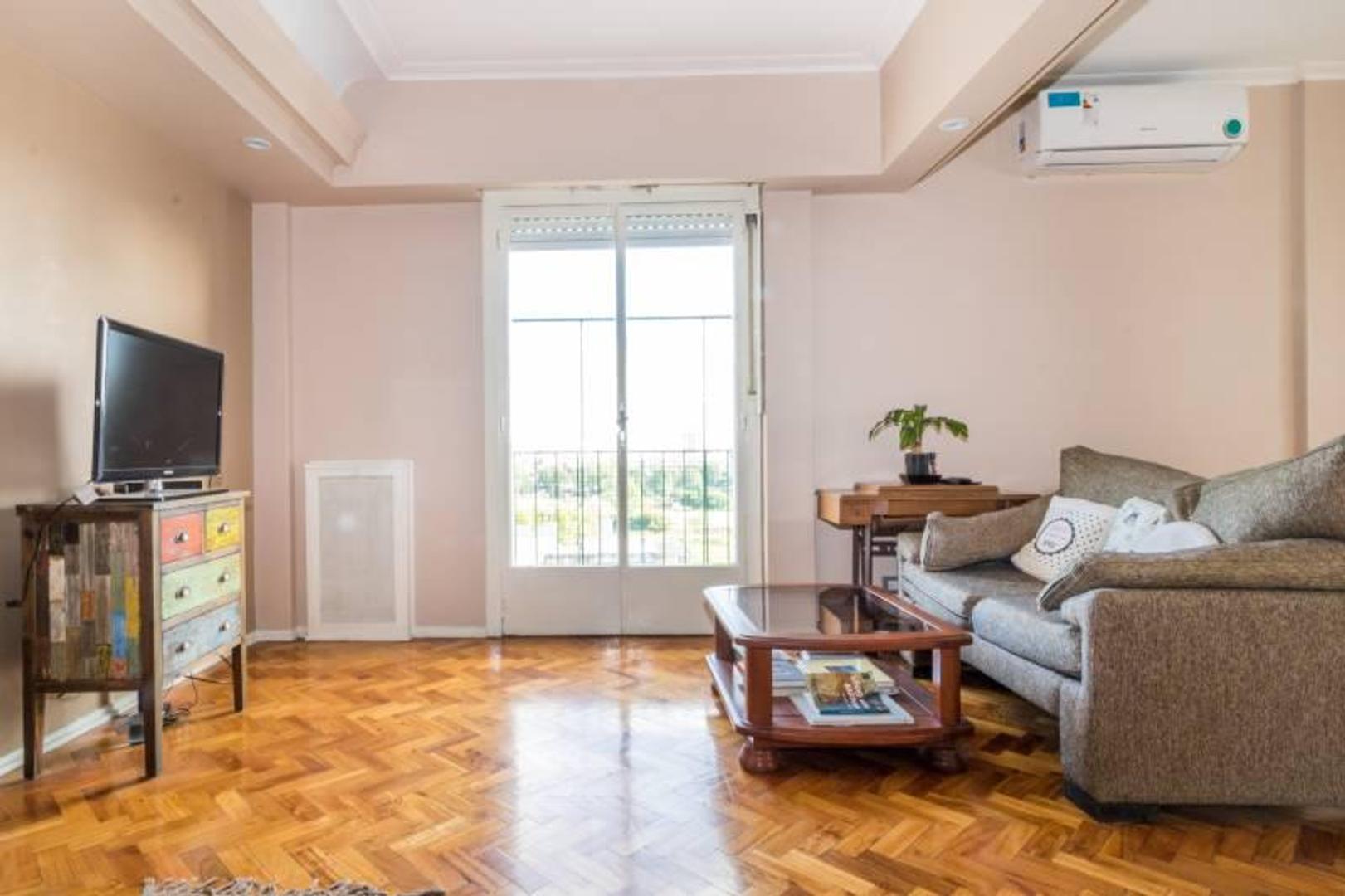 Venta: Departamento de 4 ambientes al Frente con Balcón en Caballito. 96 m2 Totales