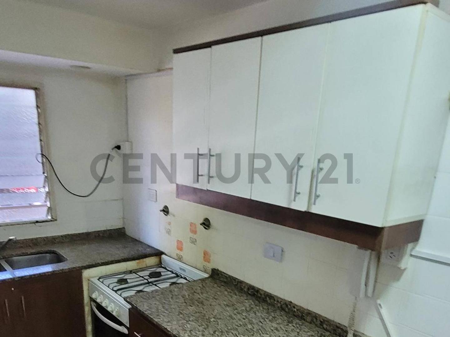 Paraguay 5200, Piso 1