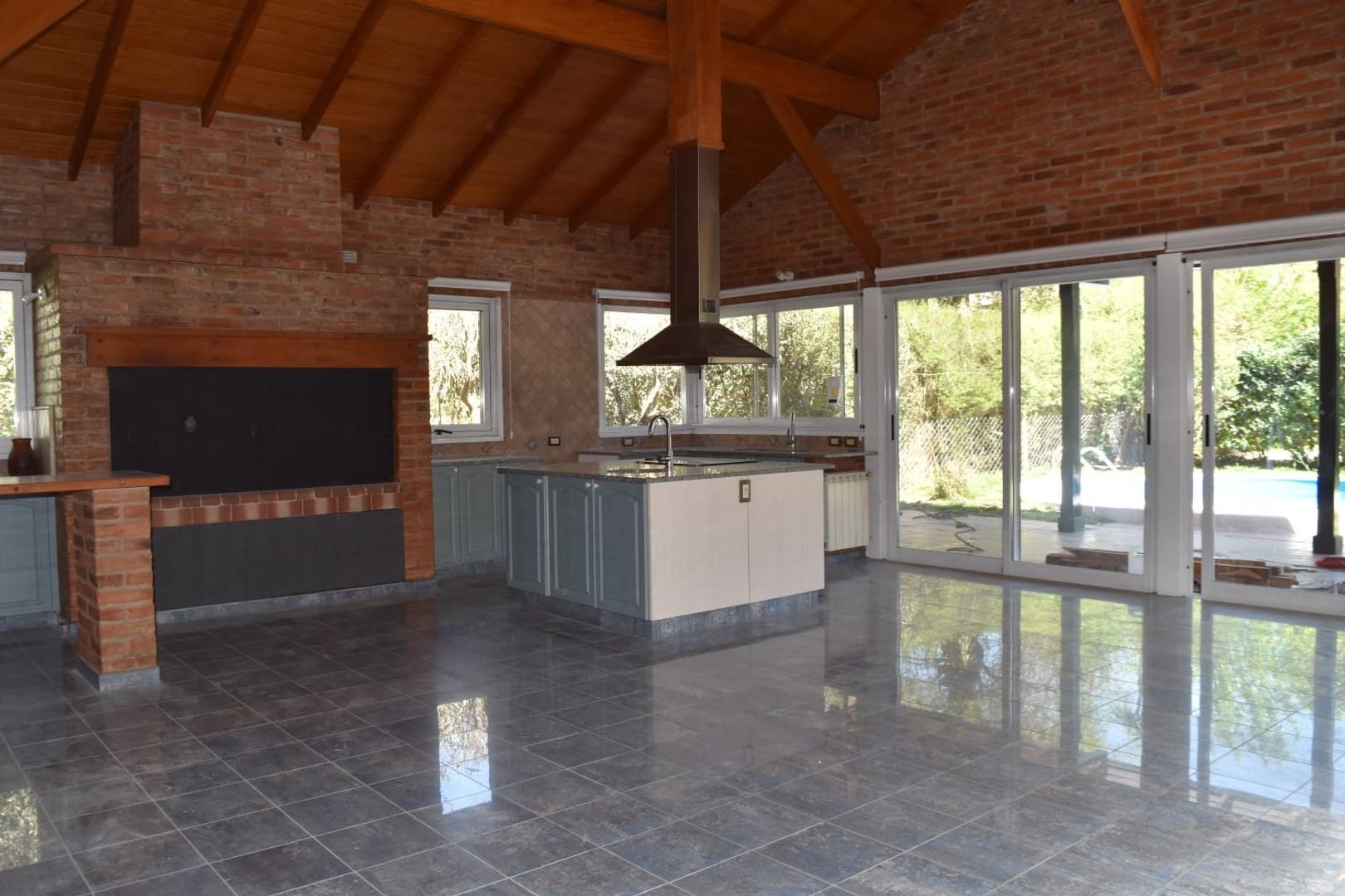 Casa en Alquiler en Country Club Banco Provincia, USD 1.000