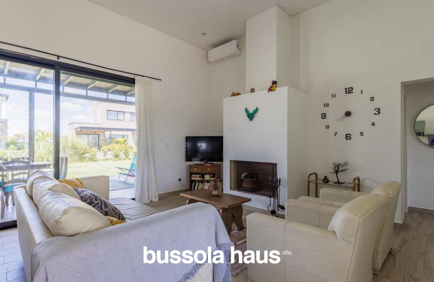 Casa en Alquiler en Puertos - Riberas, USD 1.900