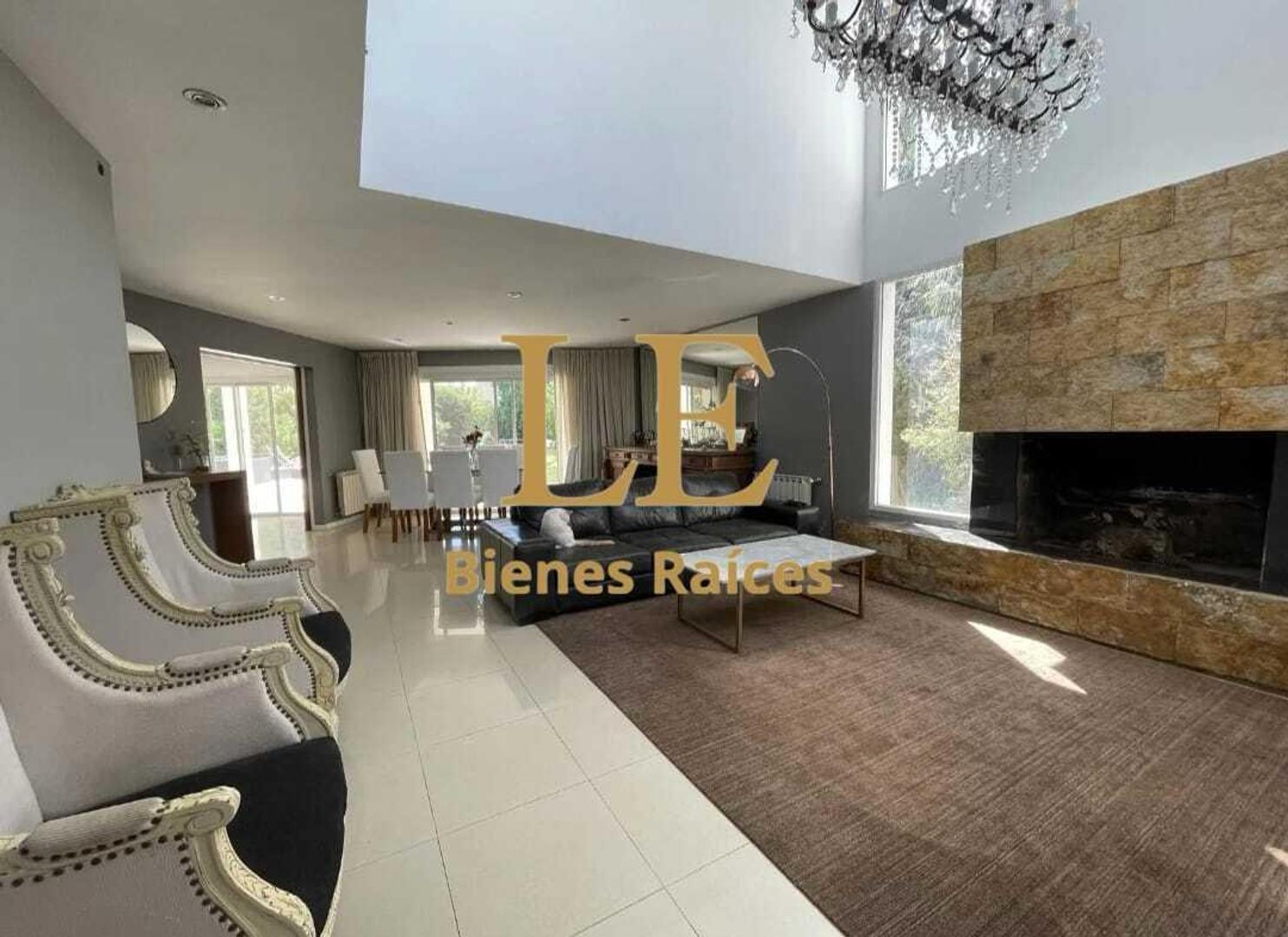 Casa 4 ambientes con 3 baños