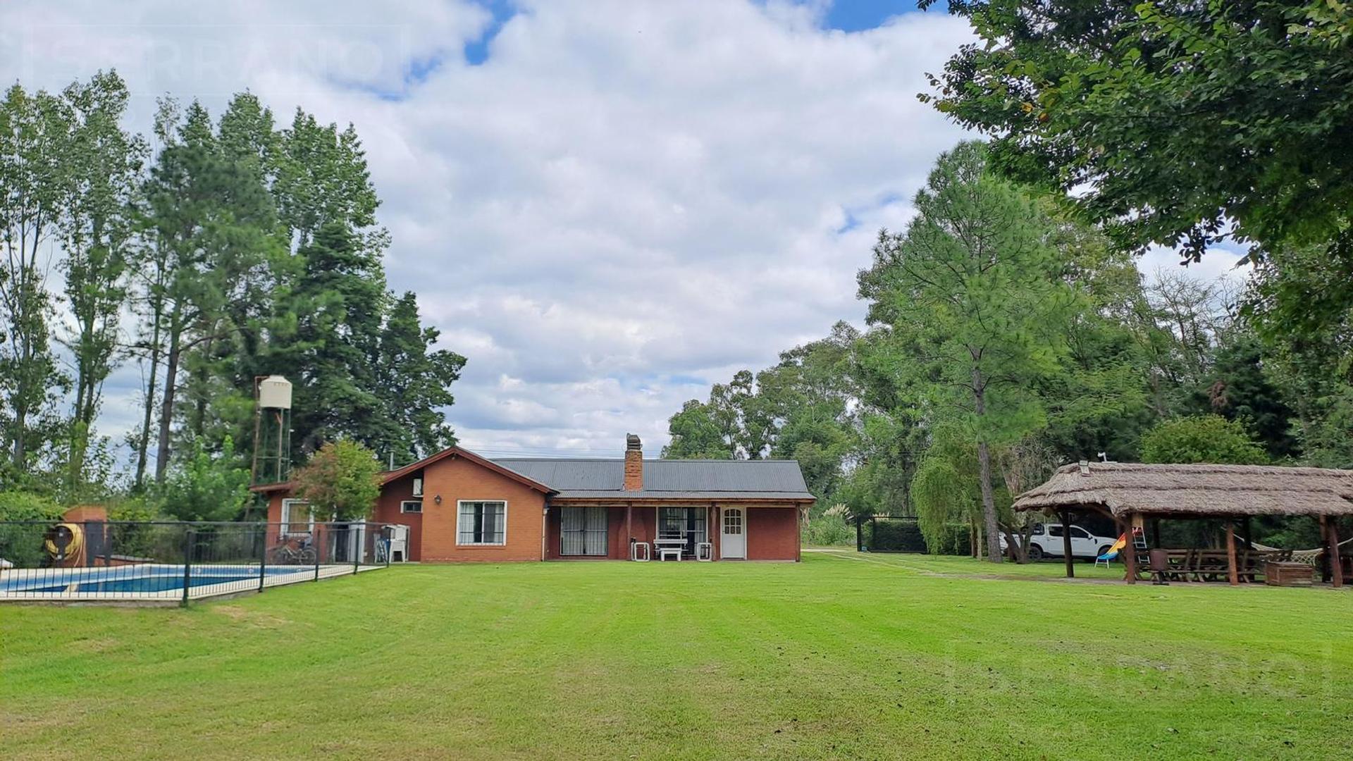 Casa 4 ambientes con 2 baños