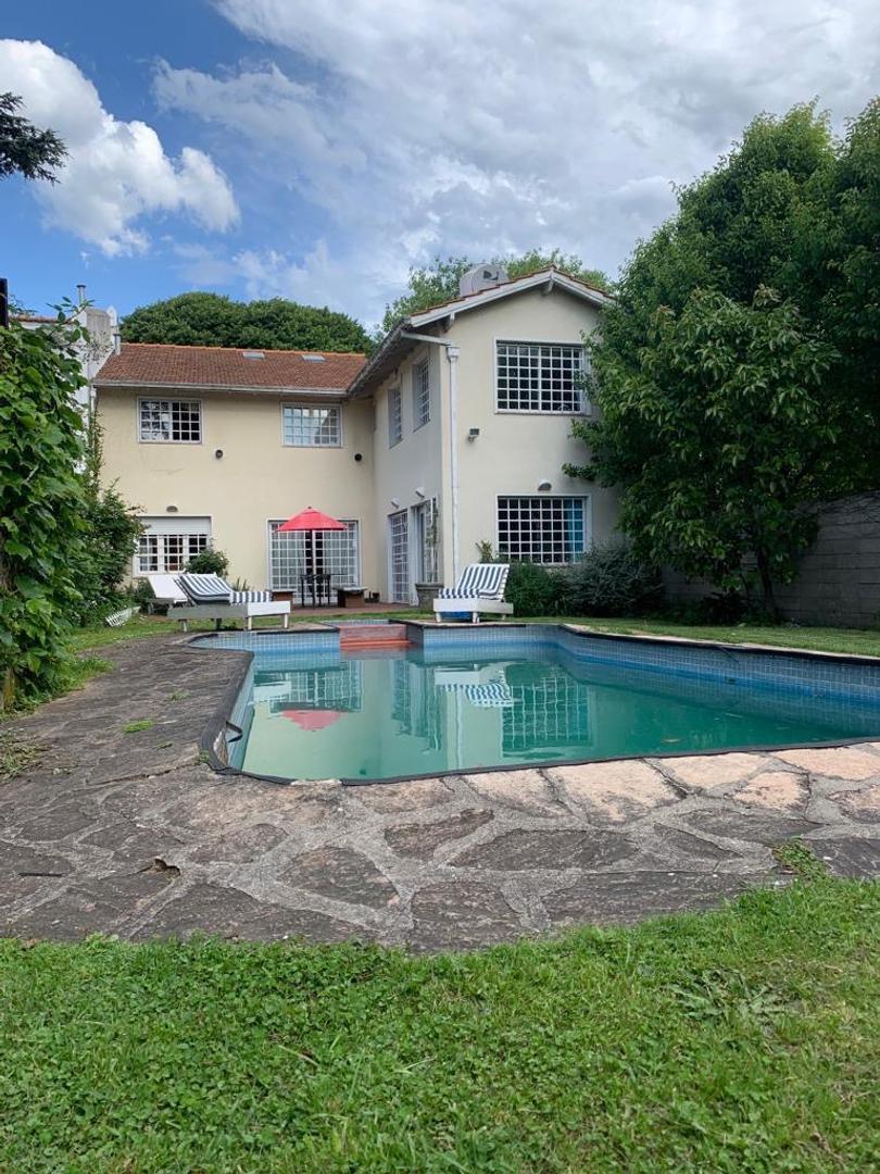 Casa 6 Amb. con PISCINA a metros del mar