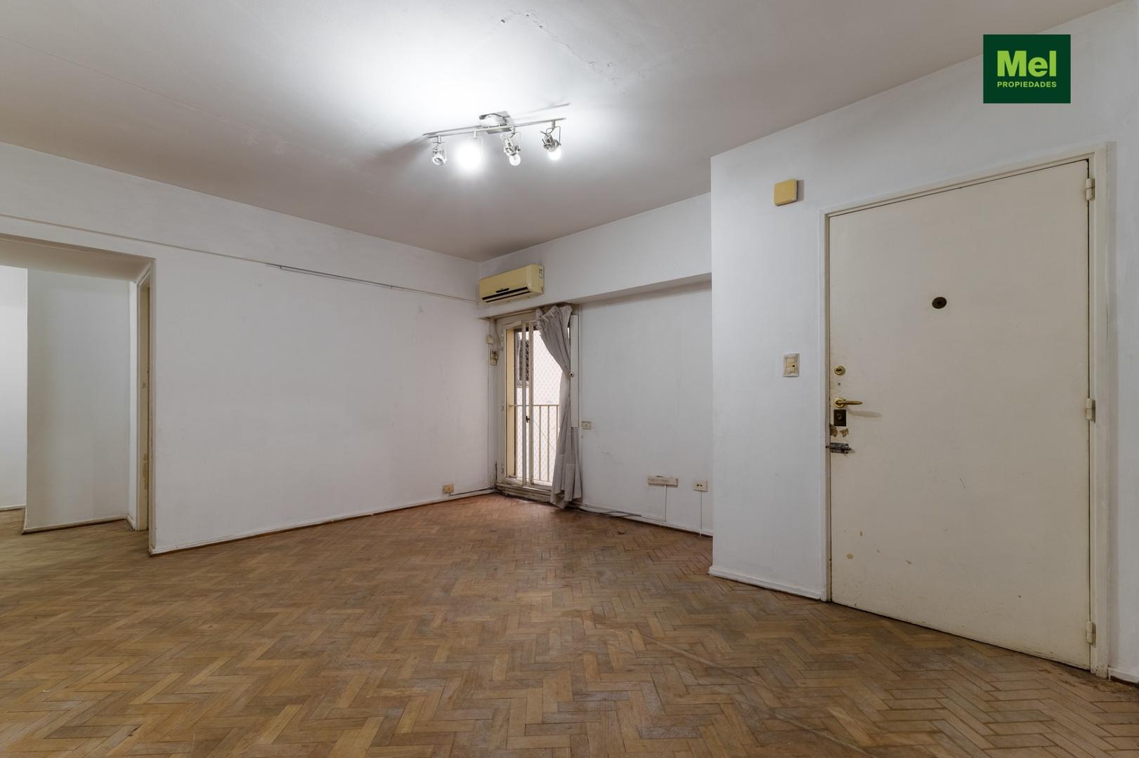 Romulo Naon 2300, Piso 2