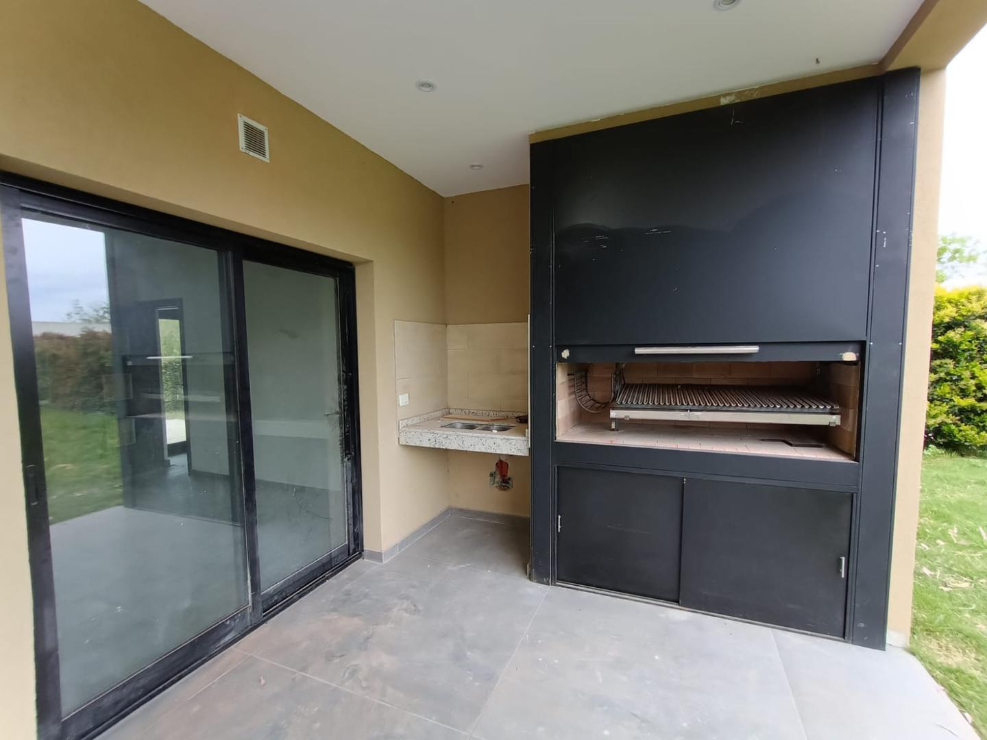 Casa en Venta en Haras Santa Maria - Los Eucaliptus, USD 260.000