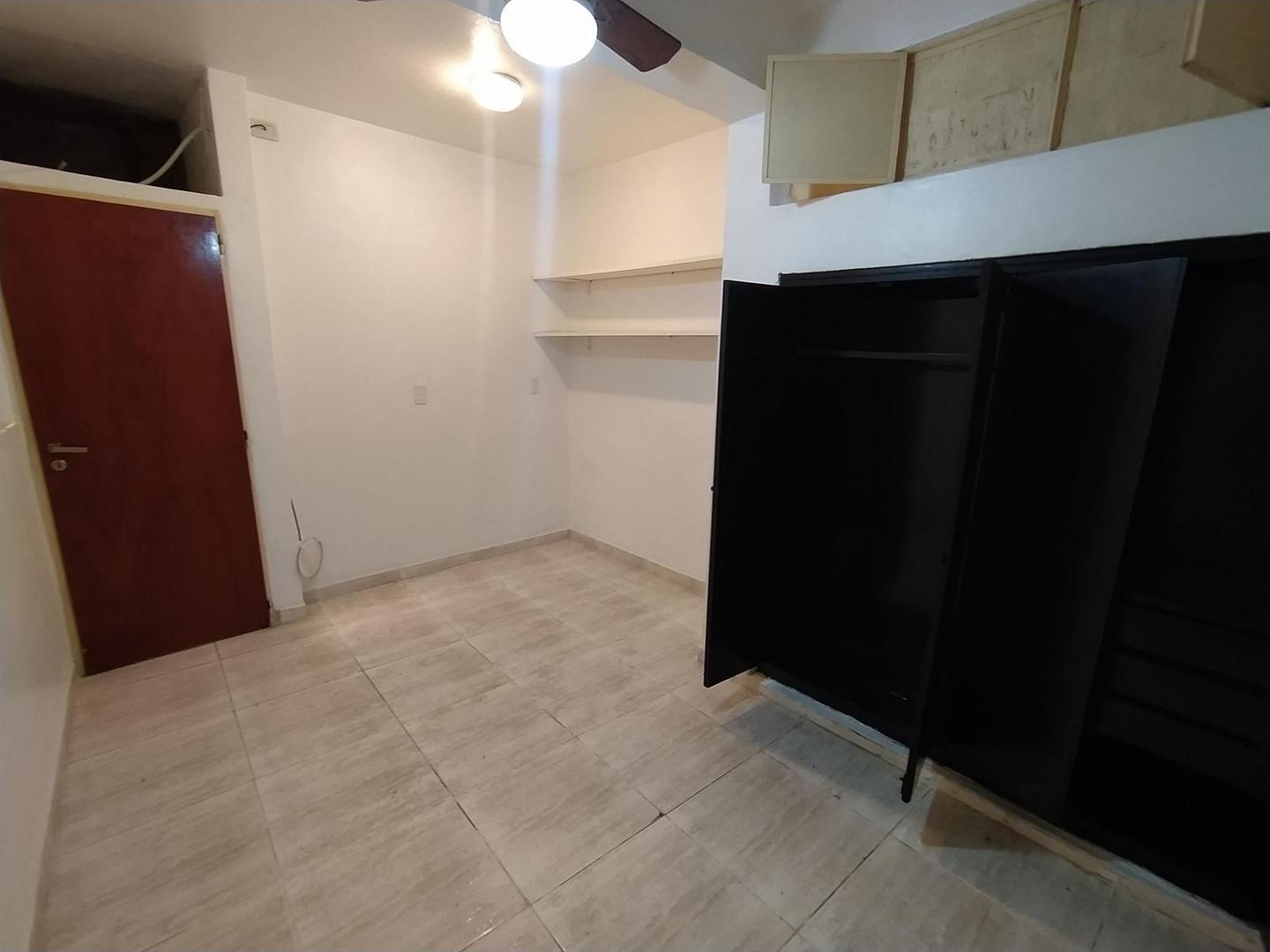 Depto Tipo Casa en Alquiler de 4 ambientes