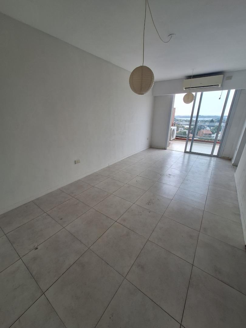 San Martin 200, Piso 9