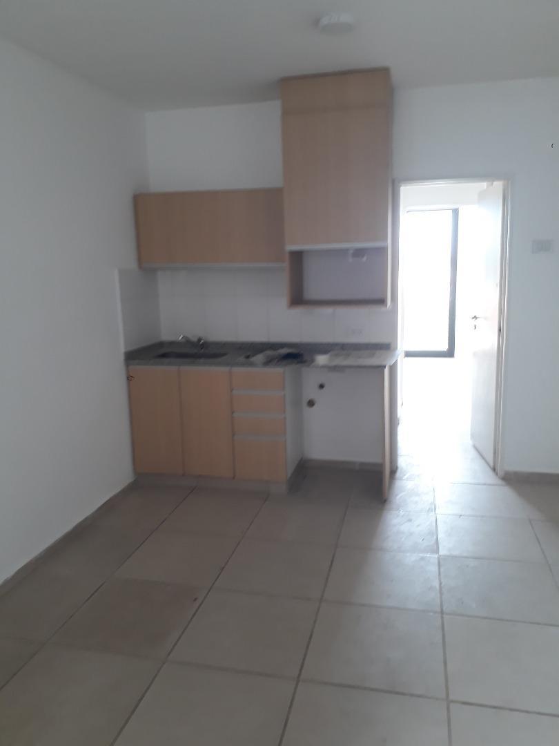 DEPARTAMENTO EN ALQUILER CON COCHERA