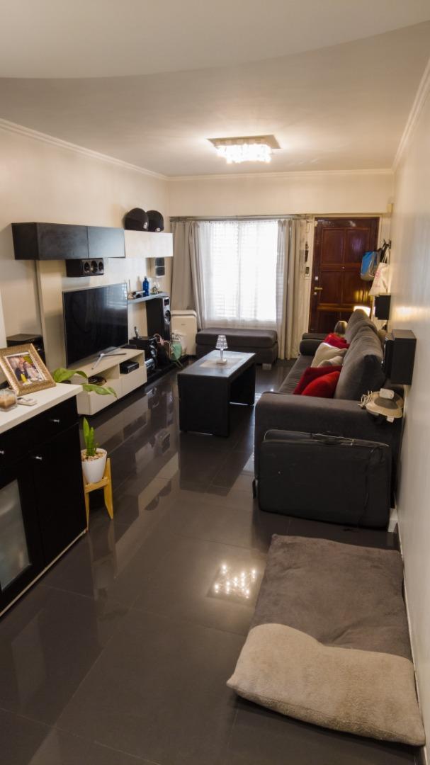 Triplex de tres ambientes en venta en Moron Apto Credito