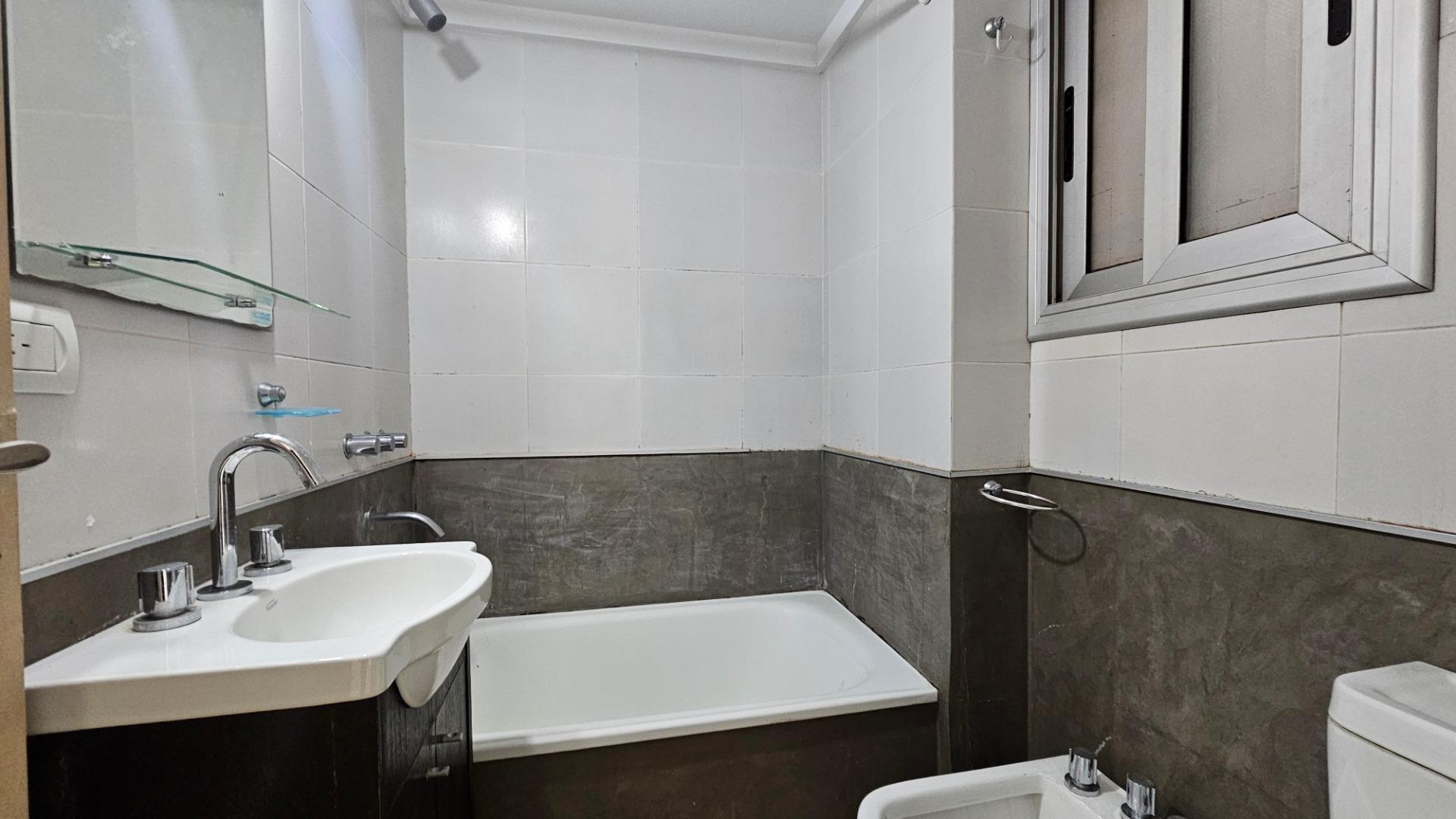 Departamento en Alquiler con 1 cochera