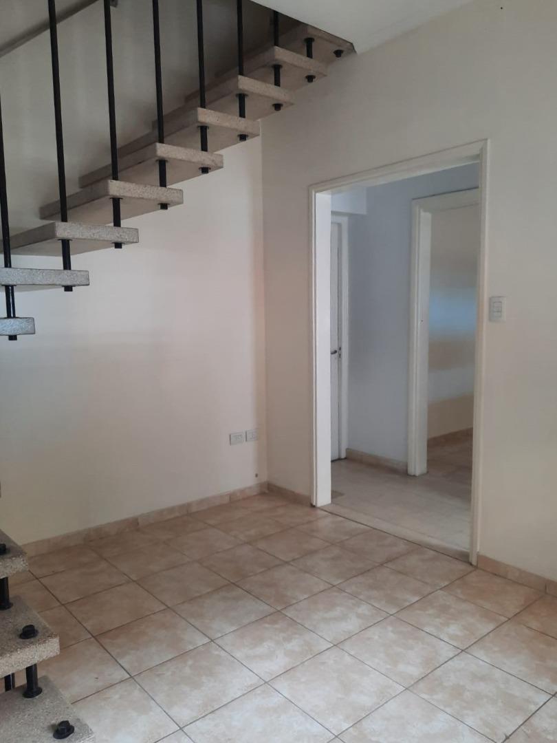 Dos dormitorios + 2 baños + patio y terraza