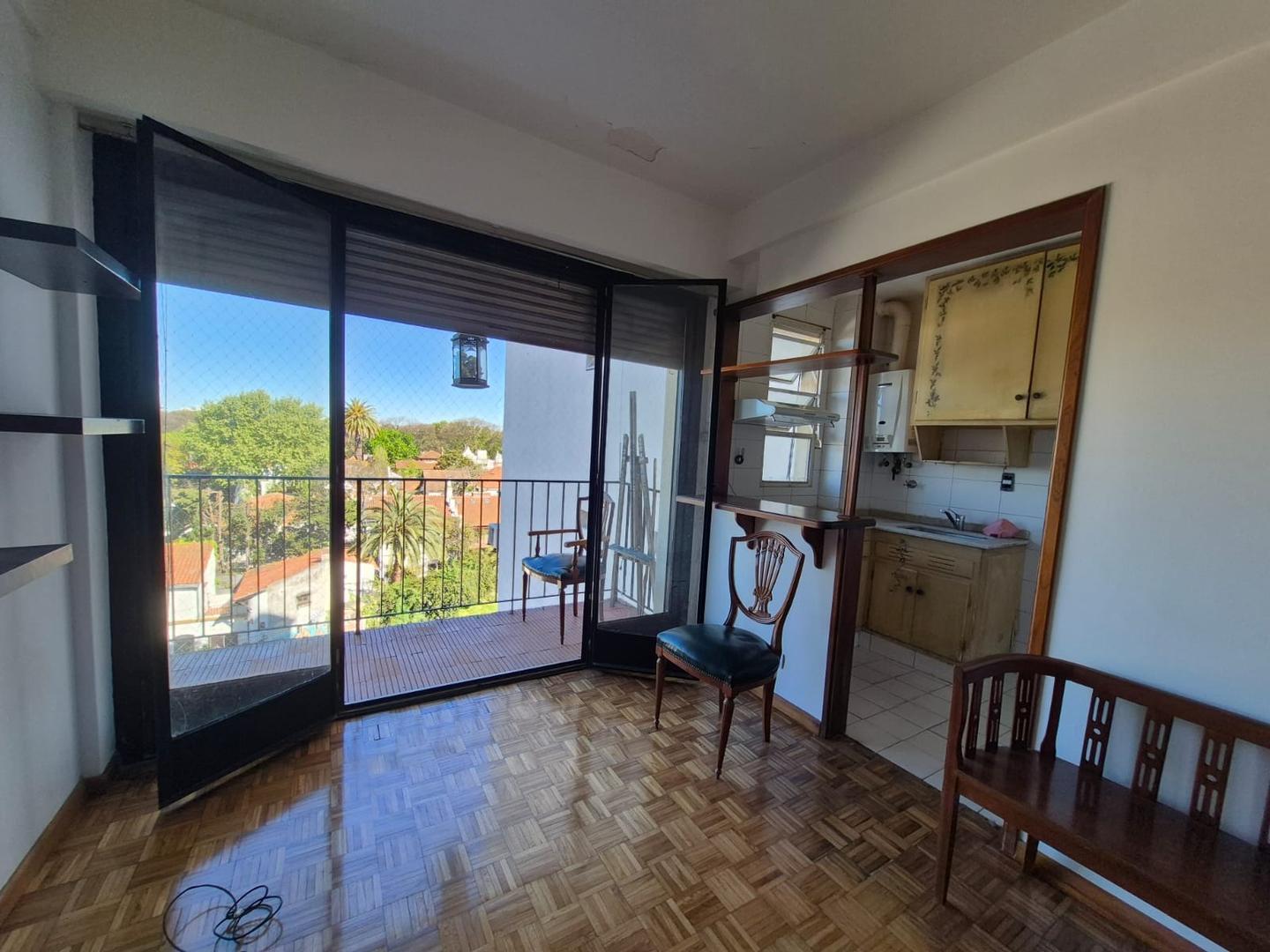 Departamento 2 ambientes frente a la Plaza de Olivos