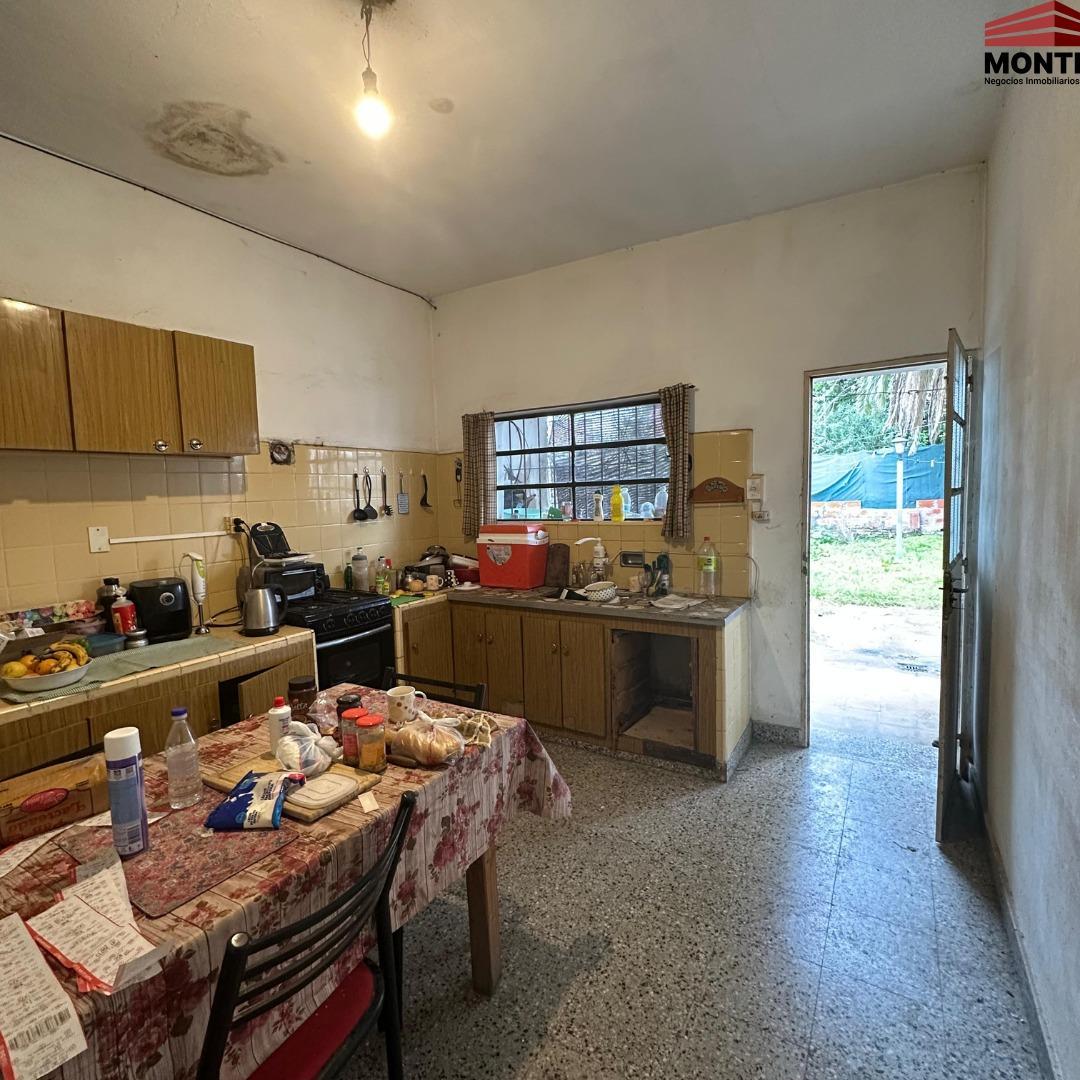 Casa 4 ambientes con 1 baño