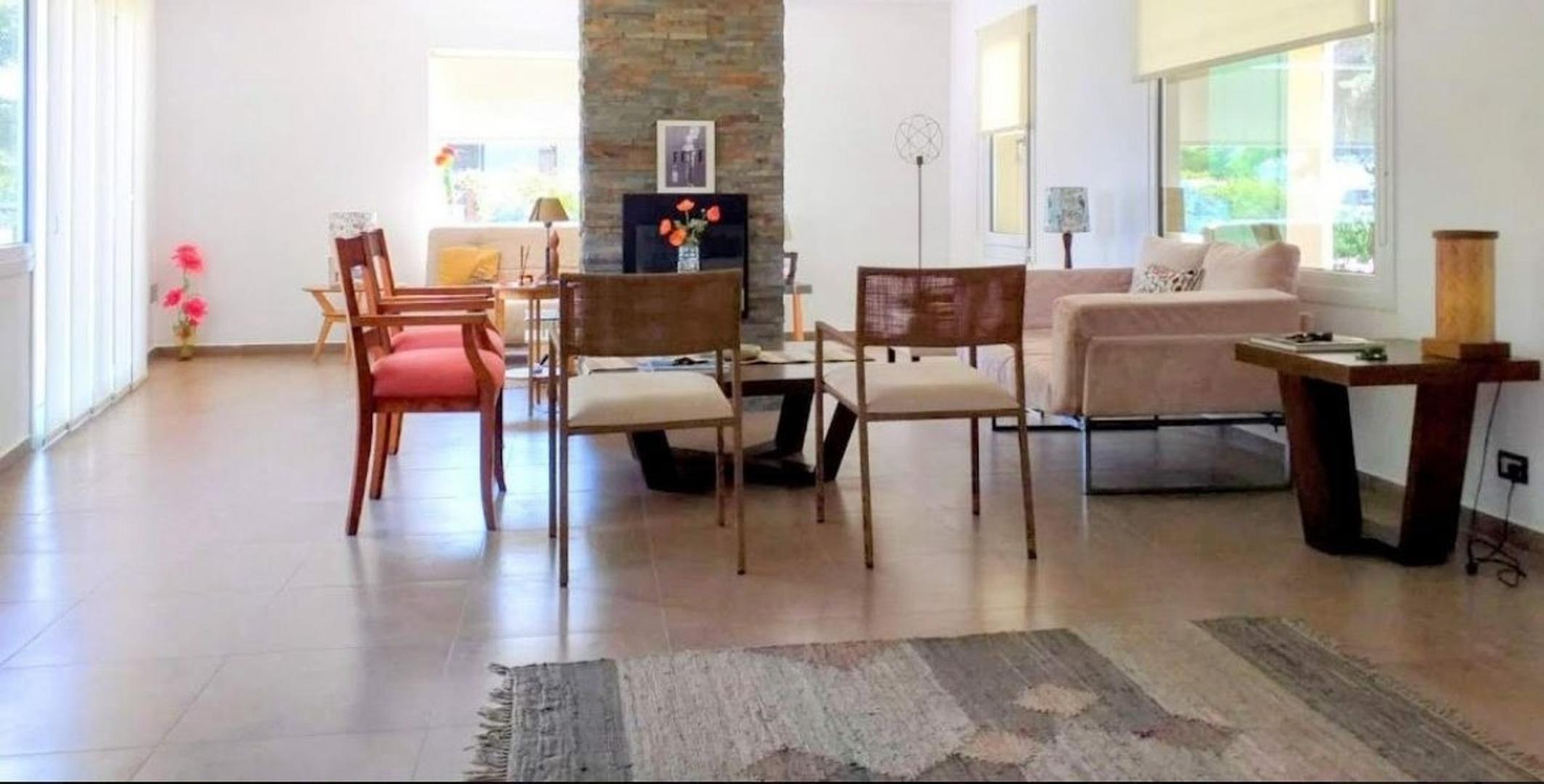 CASA EN VENTA 3 AMBIENTES EN BARRANCAS DE SAN BENITO