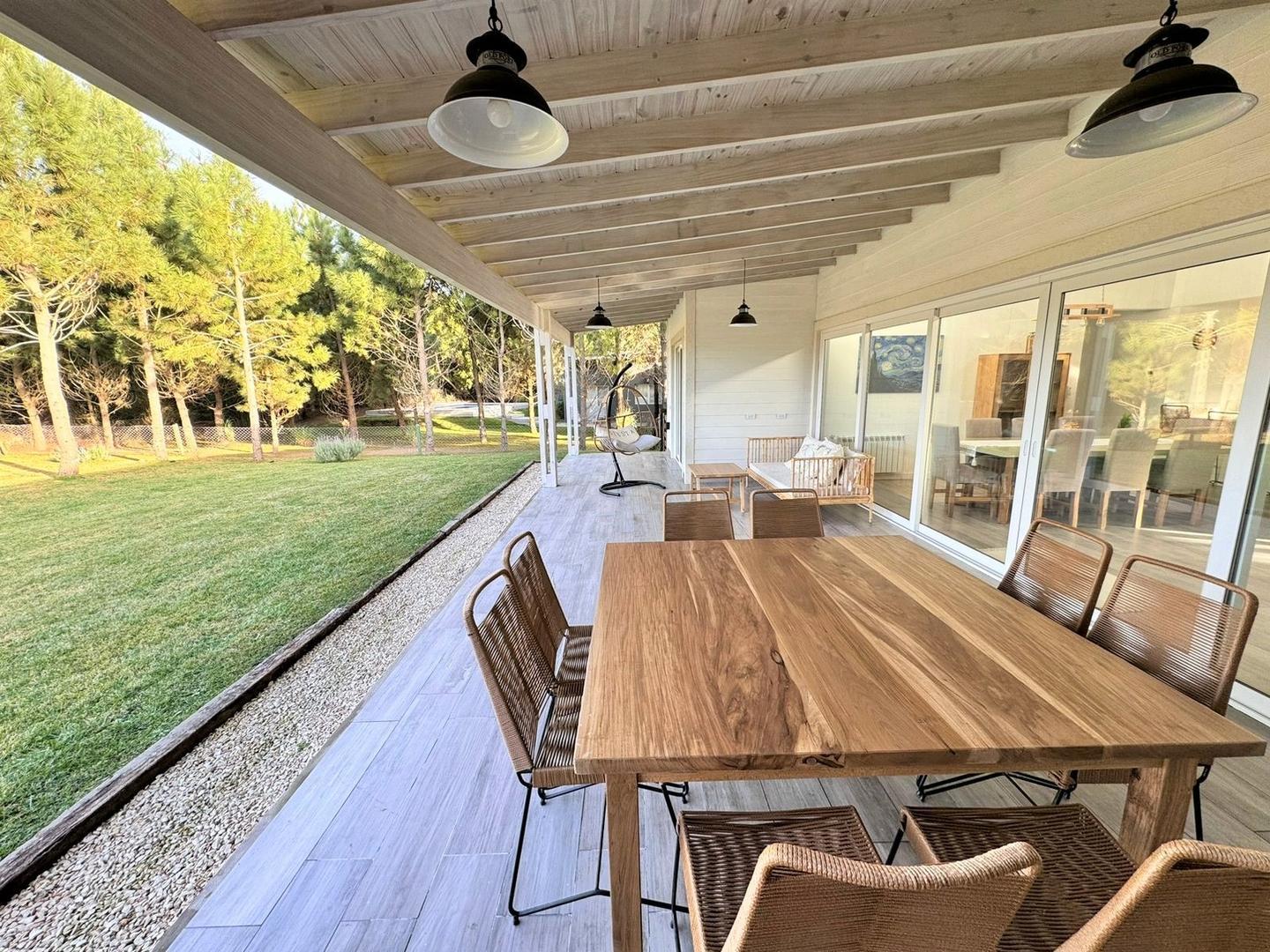 ALQUILER CASA COMO NUEVA 5 AMBIENTES, COSTA ESMERALDA