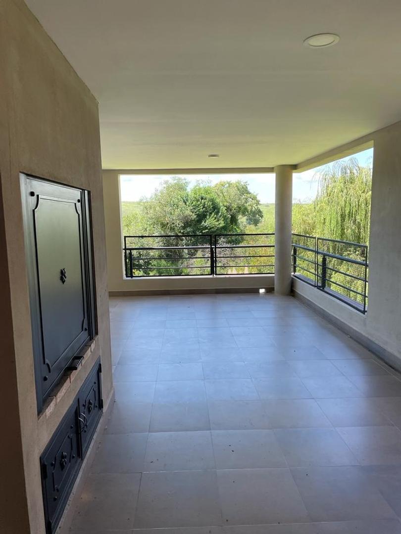 Departamento en Alquiler de 4 ambientes