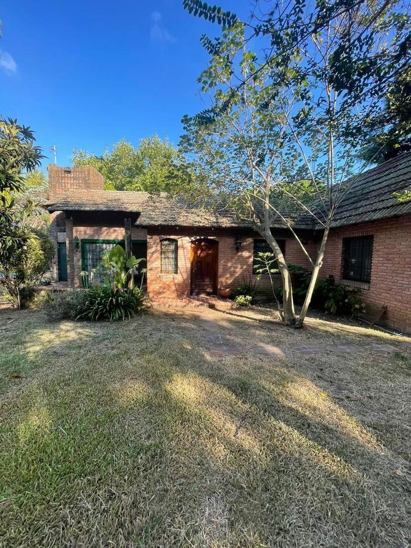 Alquiler casa con parque y pileta