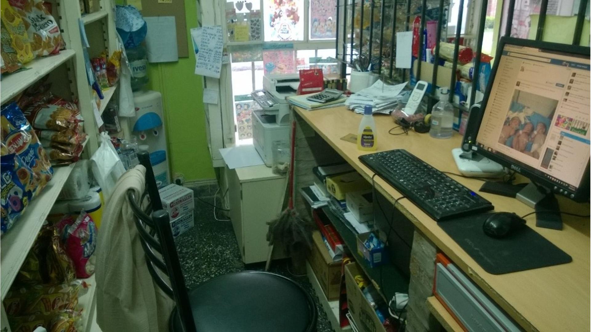 ALQUILER DE LOCAL * RUBROS VARIADOS