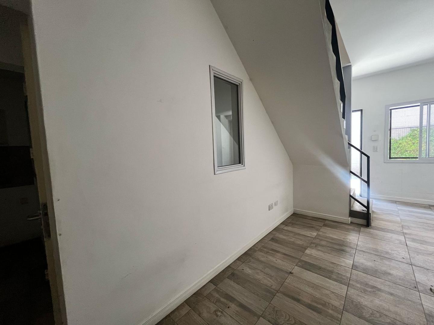 Depto Tipo Casa en Venta de 3 dormitorios