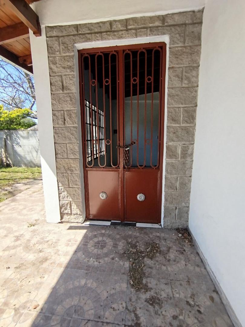 VENTA CASA QUINTA 3 AMBIENTES PONTEVEDRA PILETA