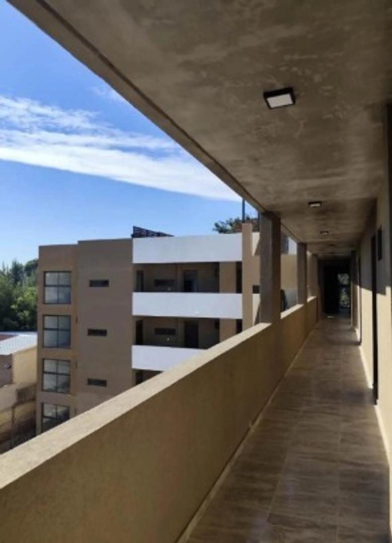 Departamento en Alquiler en Barrio Parque Leloir, USD 1.100