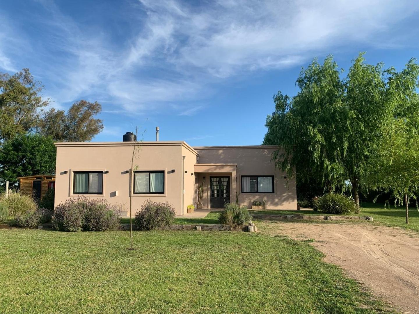 CASA QUINTA EN VENTA BARRIO SAKURA 3 CON PILETA