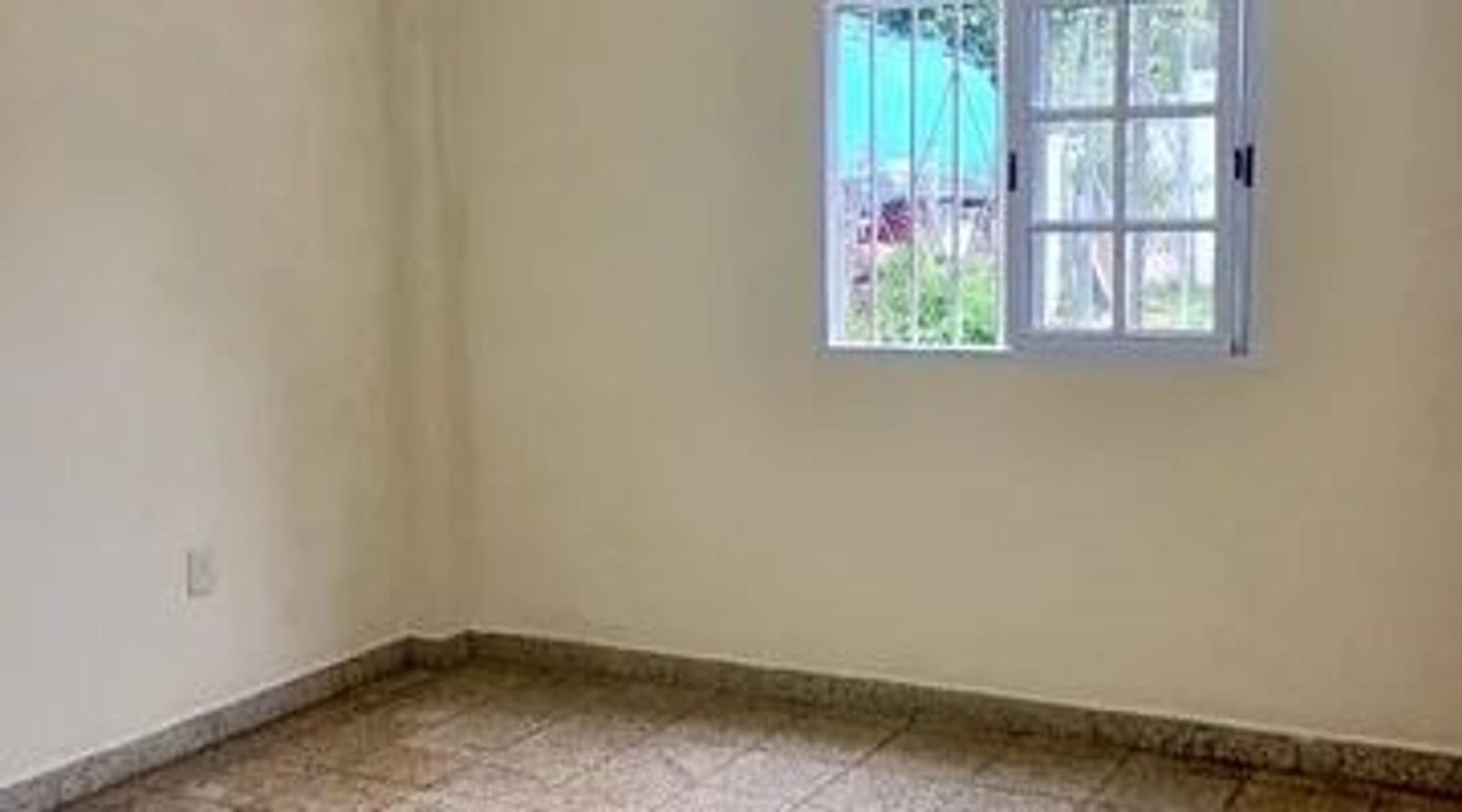 CASA 3 AMBIENTES S/LOTE 10X40 - APTA CREDITO CASTELAR