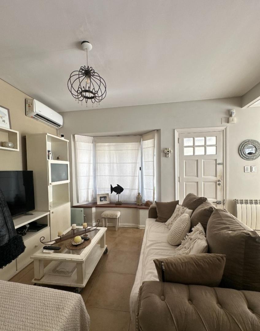 TRIPLEX - 5 DORMITORIOS - BARRIO INGLES "ALTOS DE PRINGLES"