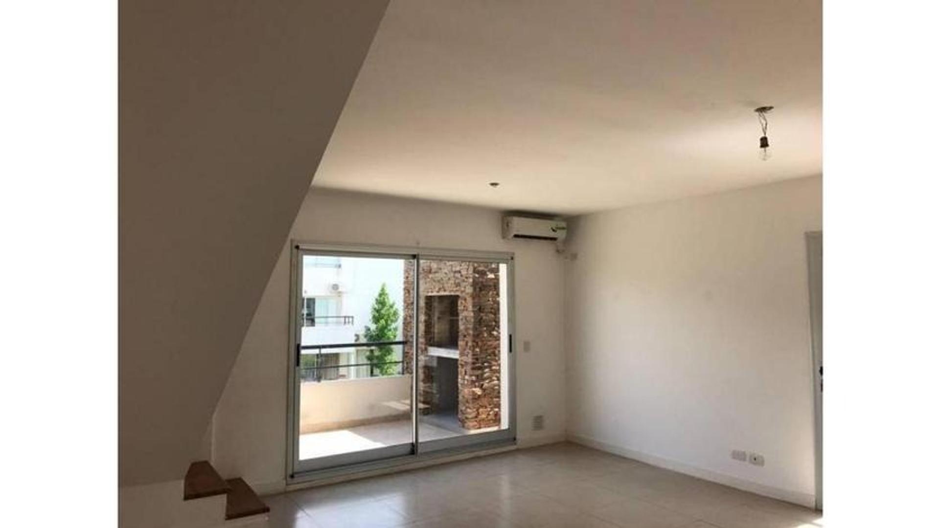 Lago Del Sendero 100