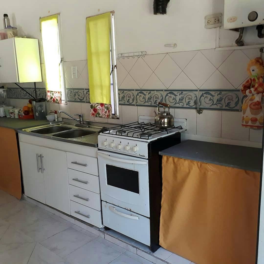 Casa en Alquiler con 3 cocheras