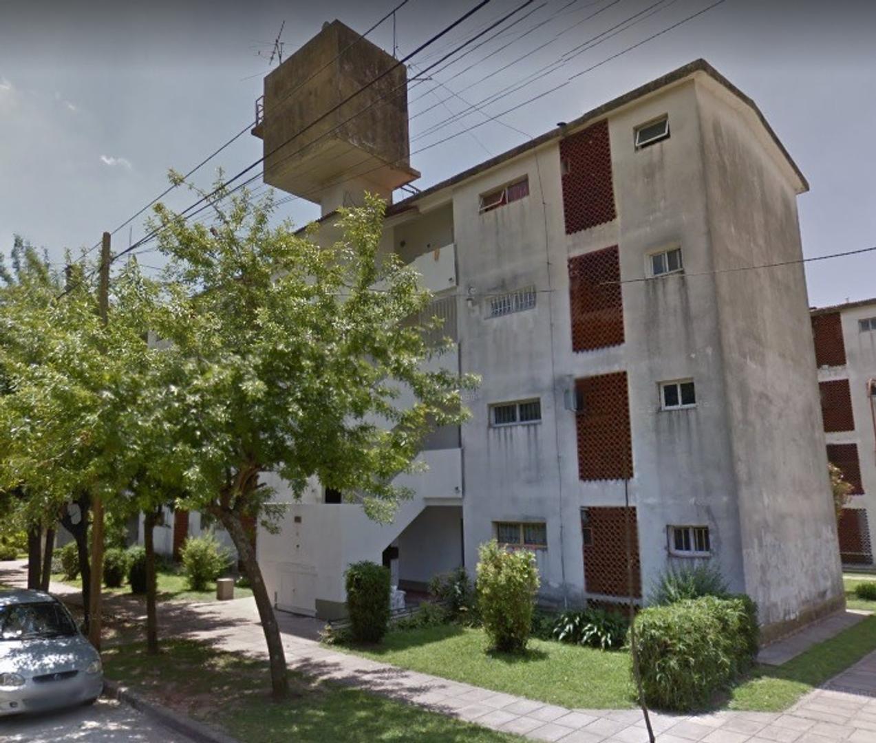 OPORTUNIDAD DE INVERSION  de Depto. 3 amb. por escalera.