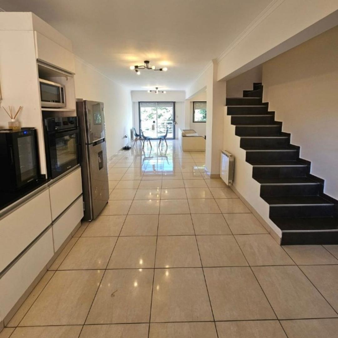 Cerrito 2200, Piso 6