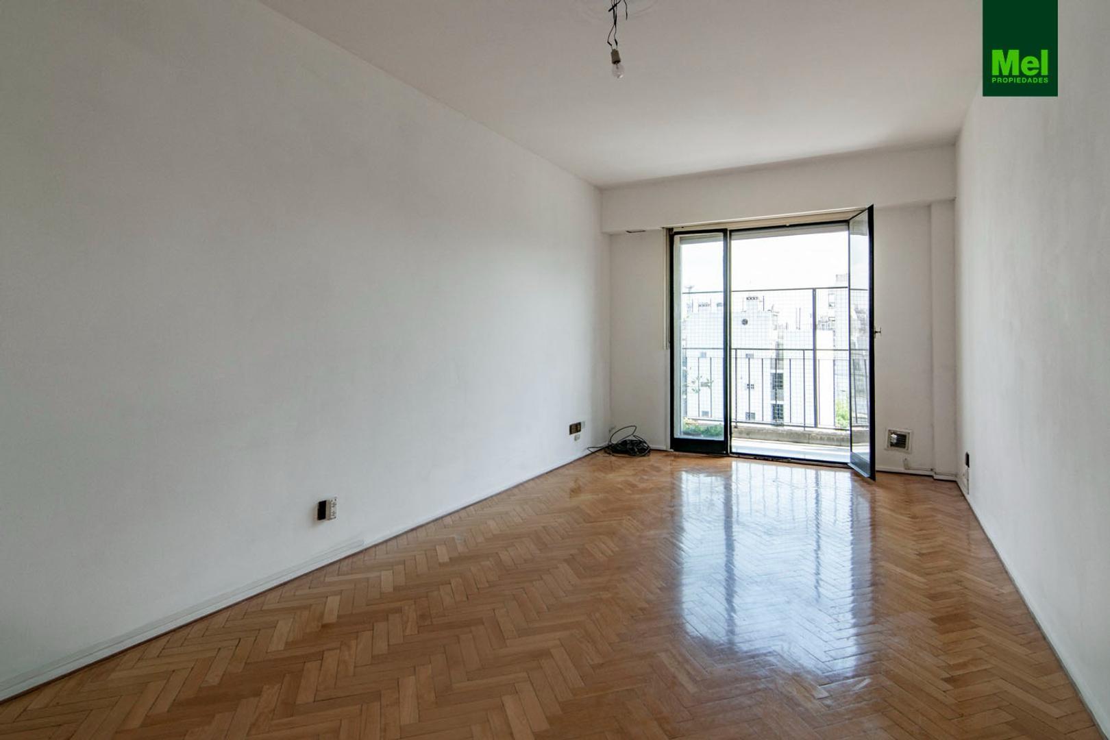 Combate De Los Pozos 500, Piso 8