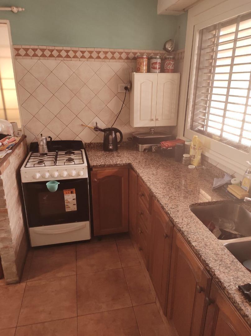 Casa en Alquiler con 2 cocheras