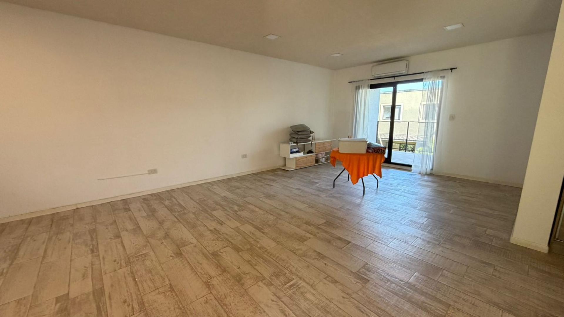 Departamento en Alquiler con 1 cocheras