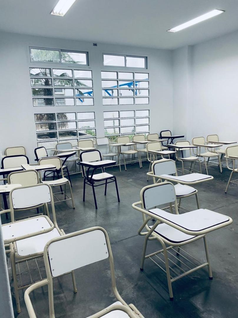 Venta de edificio con salida a 2 calles - Independencia 3300