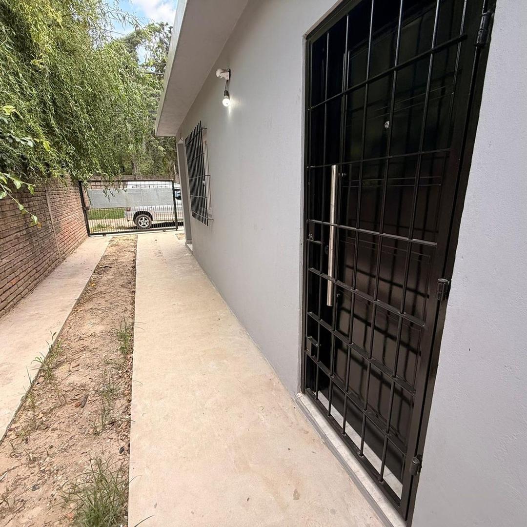 Casa 3 ambientes con 1 baño