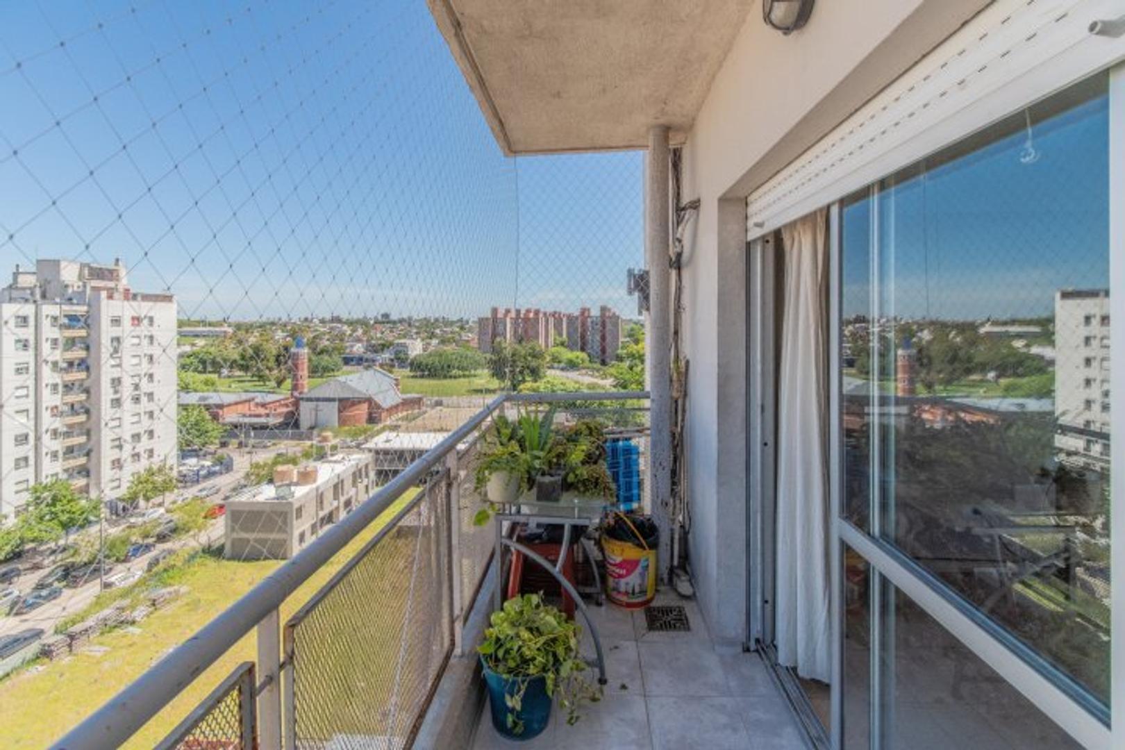 Vendo luminoso departamento  con buena vista